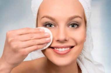 Натуральные средства для снятия макияжа с глаз