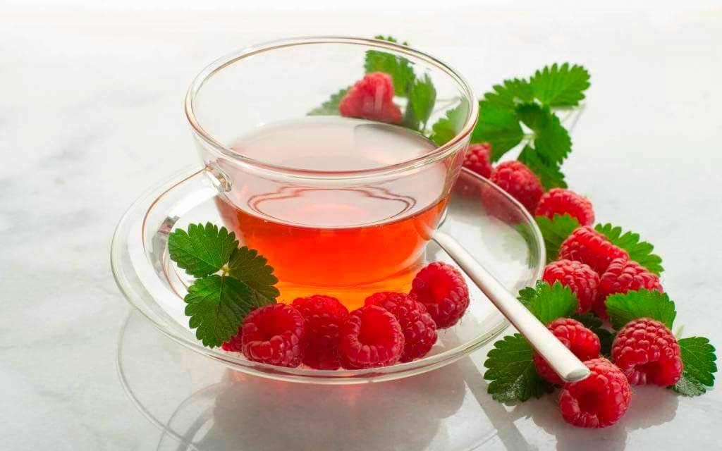 Чай из листьев малины с пользой для здоровья